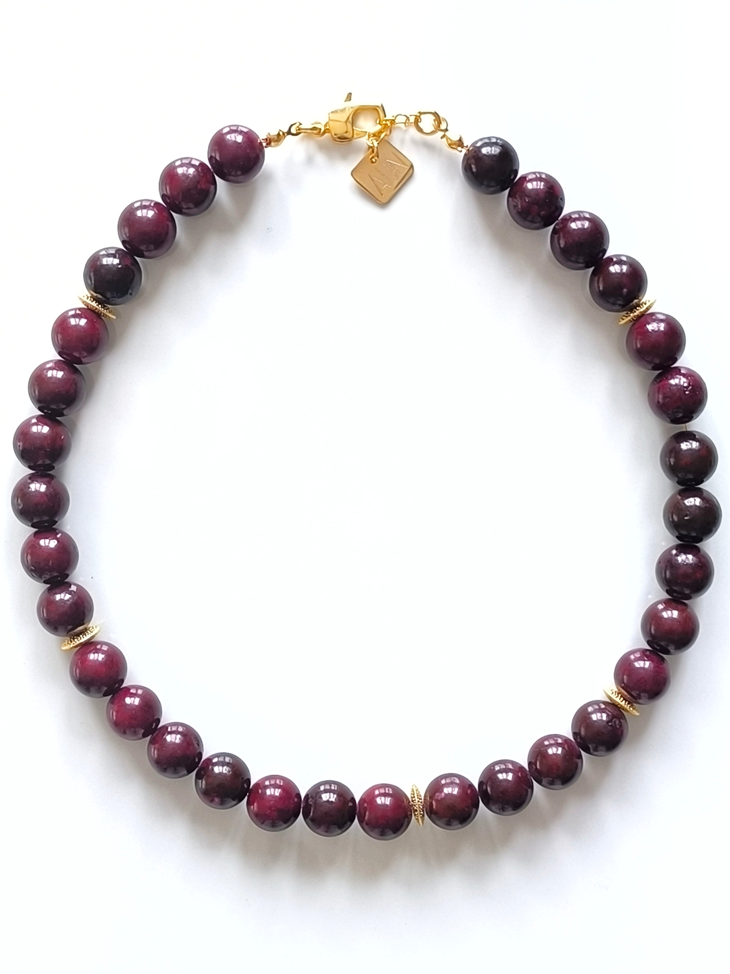Vinora Necklace