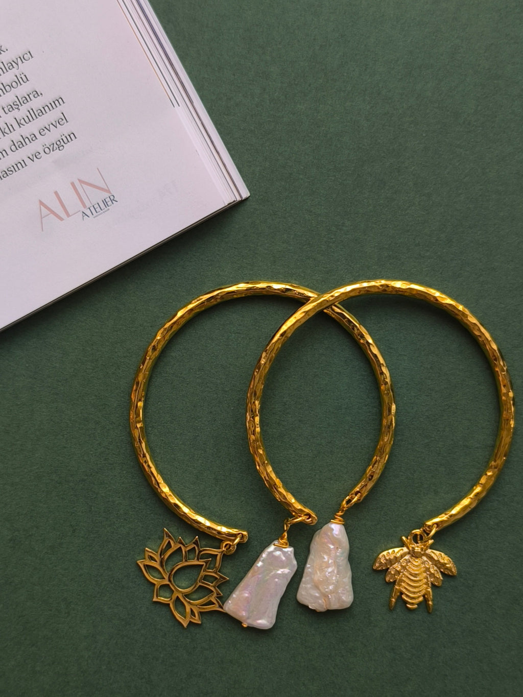 Anika Pearl Bracelet