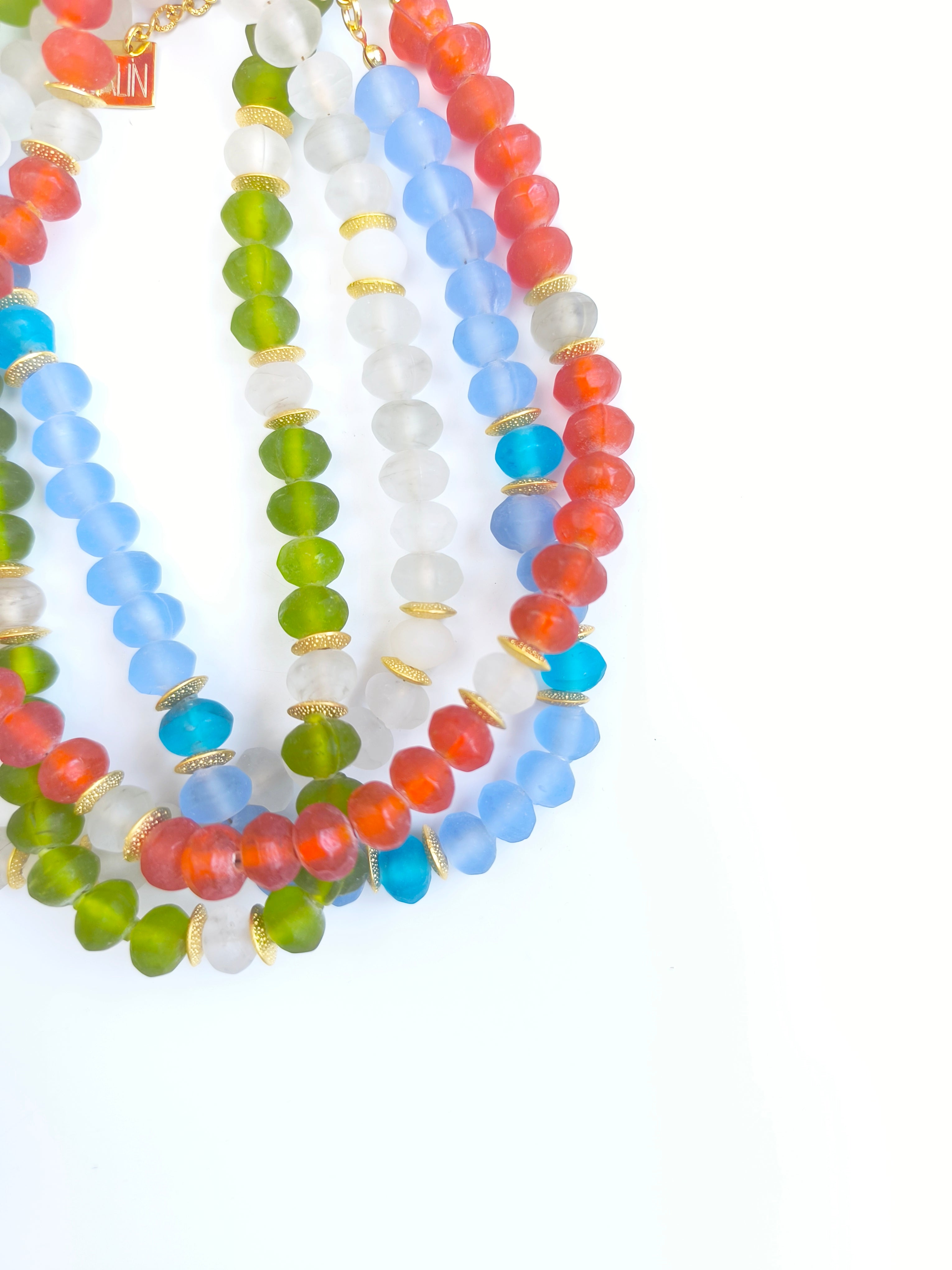 Virelia White Necklace