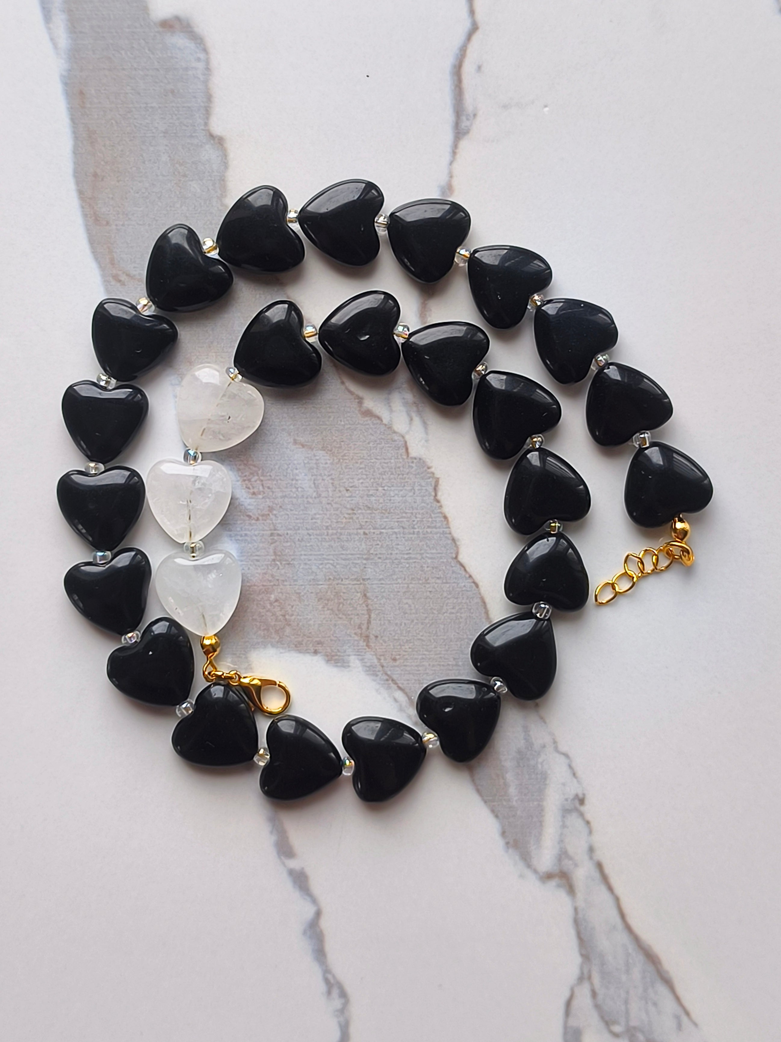 Amour Fin | Black Heart Necklace